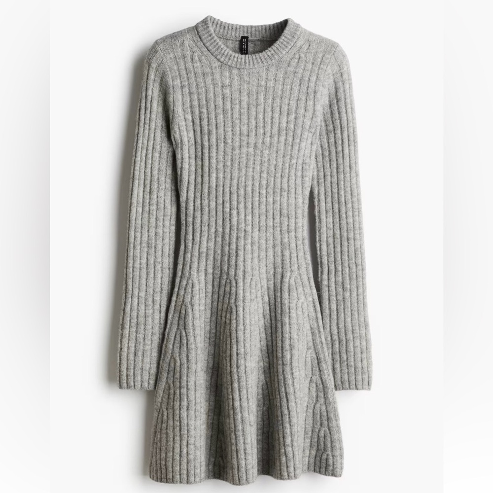 H&M Viral Gray Ribbed Knit Dress - Picture 4 of 8
